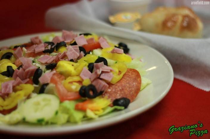 Grazianos Pizza | restaurant | 12 River Walk Mall, South Charleston, WV 25303, USA | 3043433386 OR +1 304-343-3386