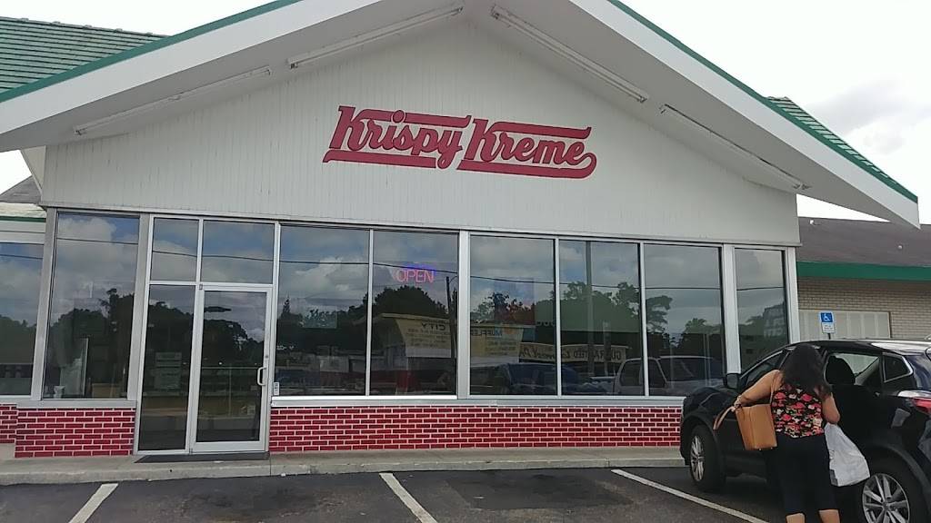 Krispy Kreme | bakery | 8425 N Florida Ave, Tampa, FL 33604, USA | 8139324396 OR +1 813-932-4396