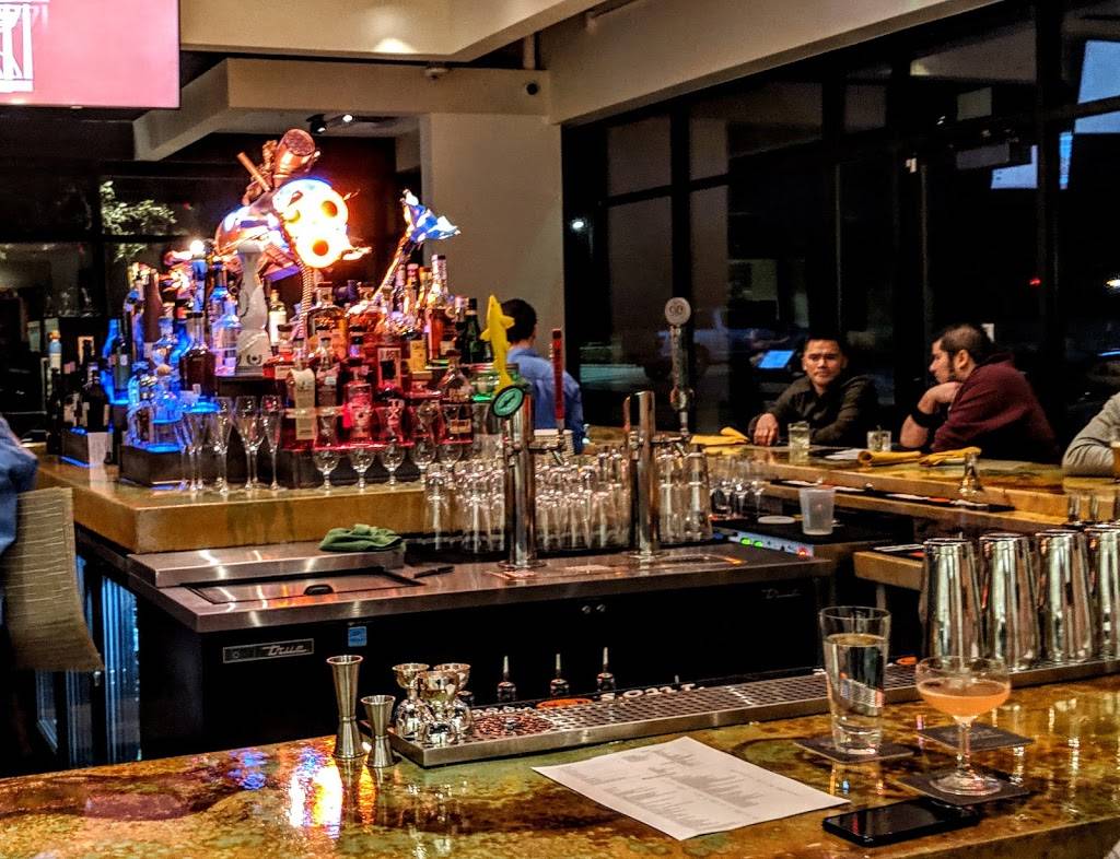 Shore Raw Bar & Grill | restaurant | 8665 TX-71 Suite 100, Austin, TX 78735, USA | 5126186400 OR +1 512-618-6400