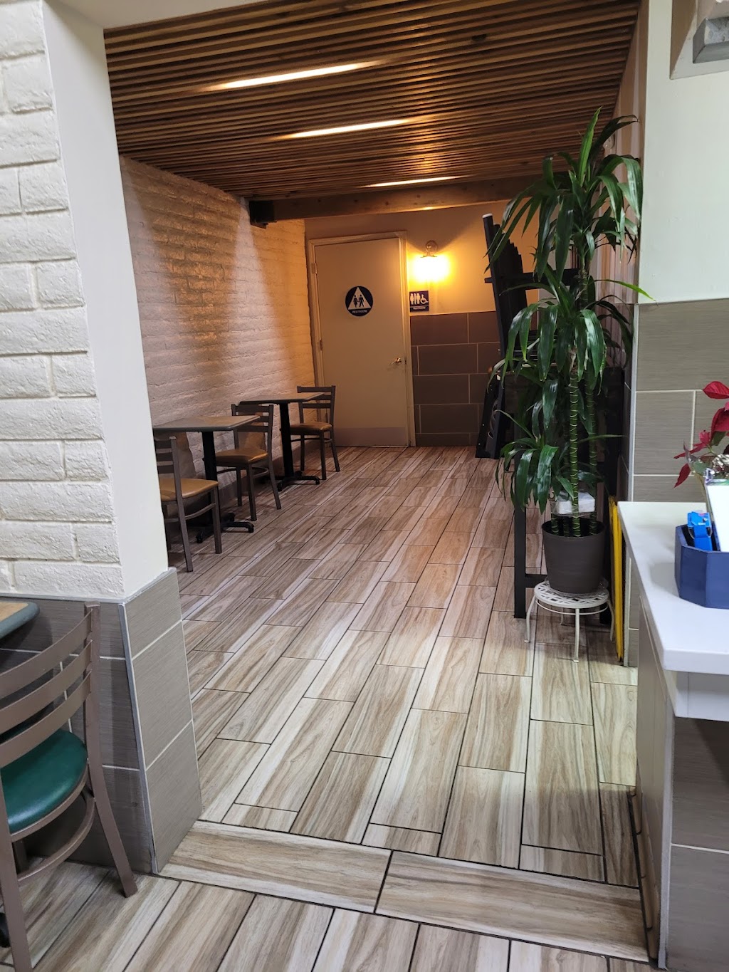 El Epazote Cocina Regional | restaurant | 301 N Gateway Dr, Madera, CA 93637, USA | 5594167199 OR +1 559-416-7199