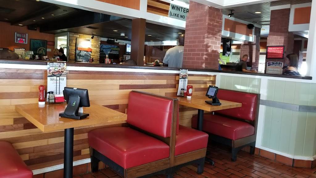 Chilis Grill & Bar | meal takeaway | 699 Cypress Gardens Blvd, Winter Haven, FL 33880, USA | 8632999555 OR +1 863-299-9555