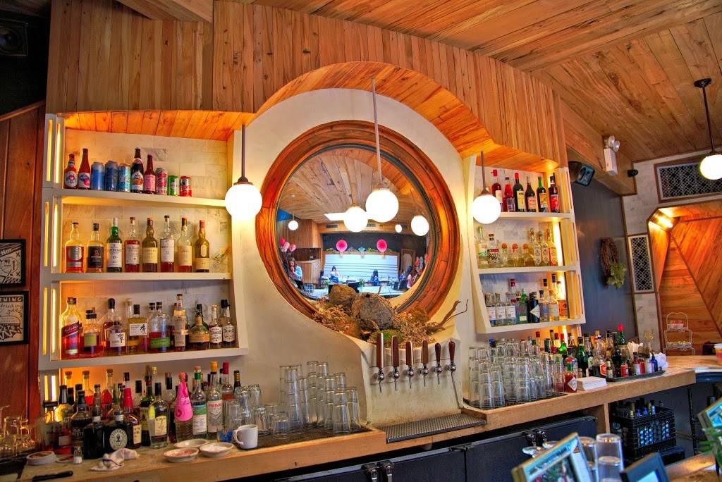 Sisters | restaurant | 900 Fulton St, Brooklyn, NY 11238, USA | 3477632537 OR +1 347-763-2537