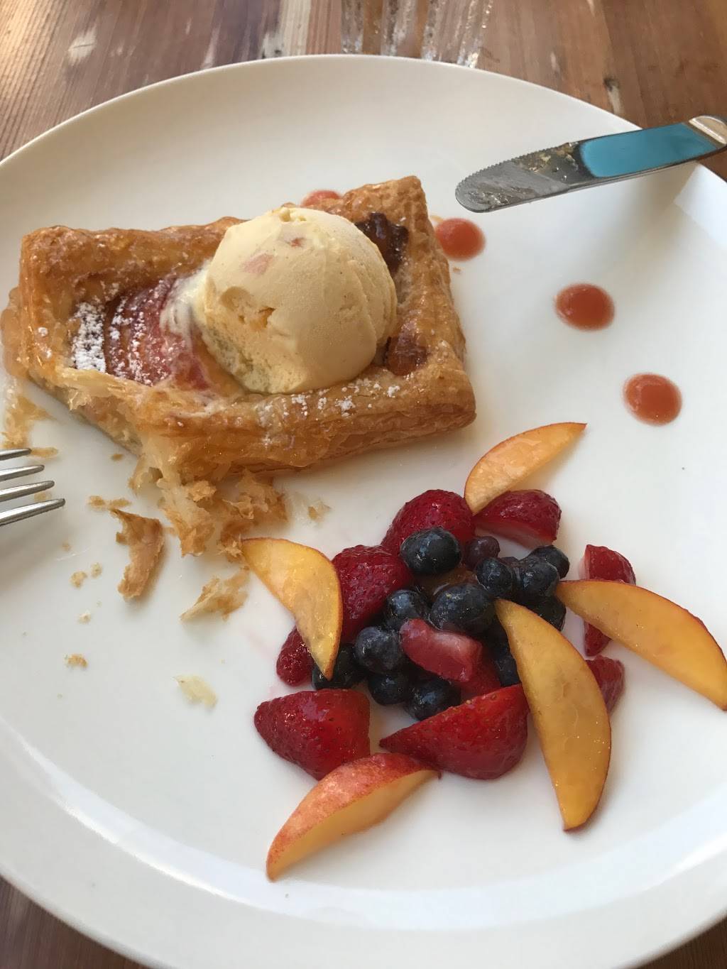 Mintwood Place | restaurant | 1813 Columbia Rd NW, Washington, DC 20009, USA | 2022346732 OR +1 202-234-6732