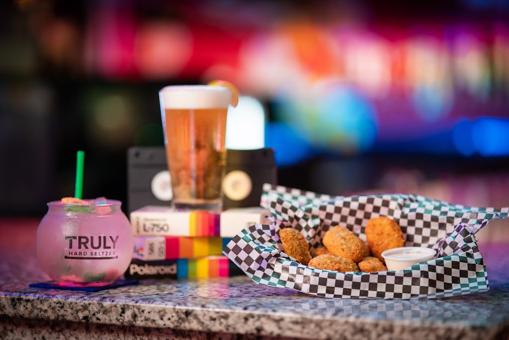 RAD Retrocade East | restaurant | 9910 Montana Ave, El Paso, TX 79925, USA | 9153039202 OR +1 915-303-9202