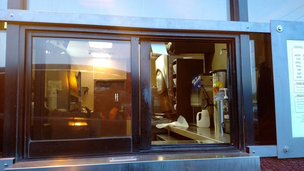 Jack in the Box | restaurant | 7910 E Speedway Blvd, Tucson, AZ 85710, USA | 5202983002 OR +1 520-298-3002