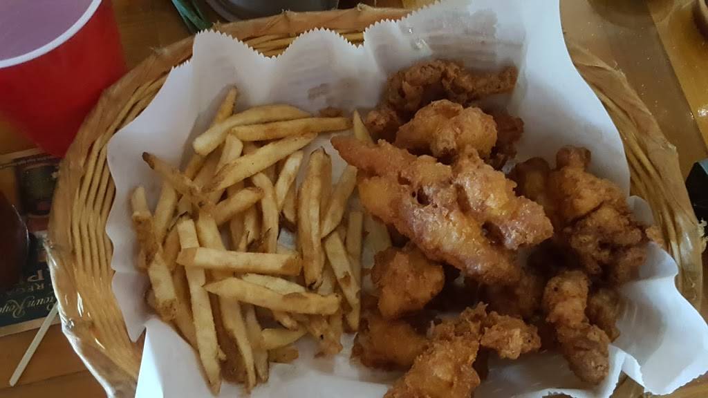 Wedges | restaurant | 2006 N County Road E, Janesville, WI 53548, USA | 6087571444 OR +1 608-757-1444