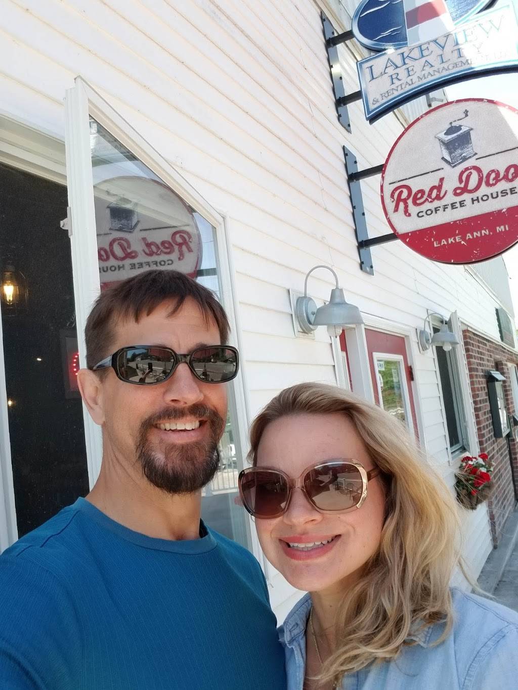 Red Door Coffee House | cafe | 19631 Maple St, Lake Ann, MI 49650, USA | 2316400005 OR +1 231-640-0005