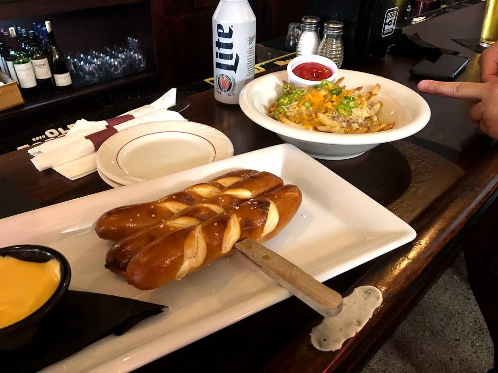 Hillcrest Tavern | restaurant | 3212 Frankfort Ave, Louisville, KY 40206, USA | 5022906917 OR +1 502-290-6917