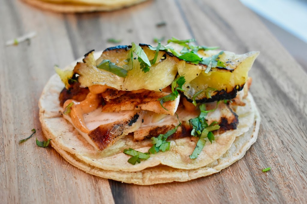 Bombay Taqueria | restaurant | 330 E Ohio St, Chicago, IL 60611, USA | 3129550733 OR +1 312-955-0733