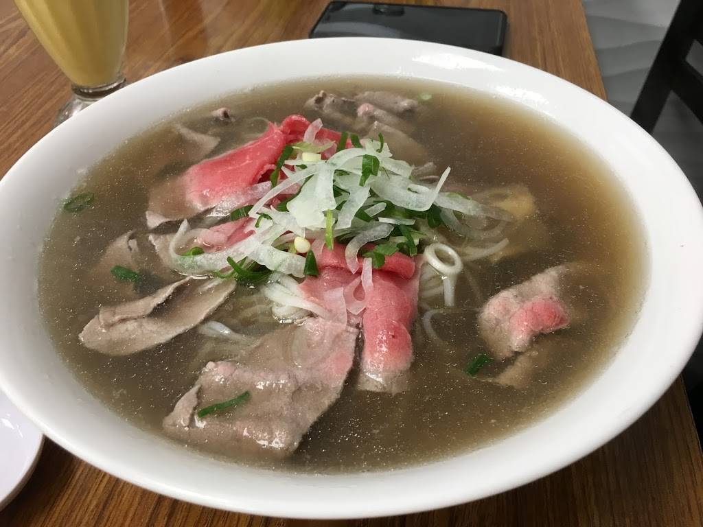 Pho Vietnam K&W | restaurant | 4-28 Cedar St S, Kitchener, ON N2G 3L3, Canada | 5198046738 OR +1 519-804-6738