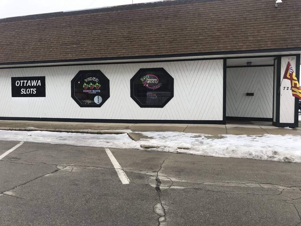 Ottawa Slots | restaurant | 725 Fulton St, Ottawa, IL 61350, USA | 8153135945 OR +1 815-313-5945