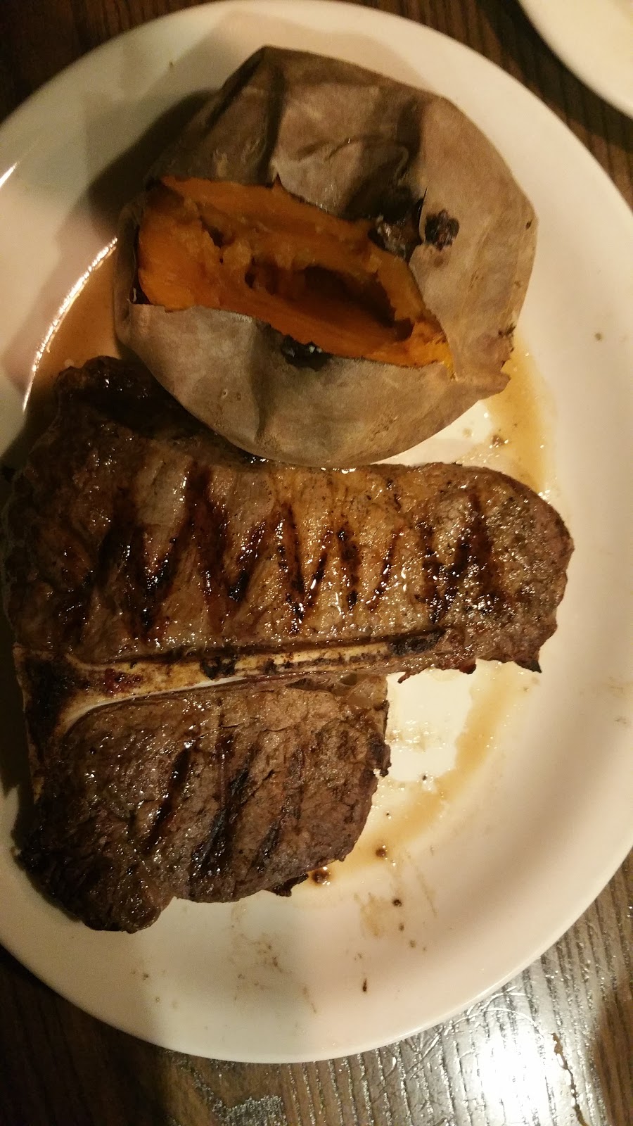 Coltons Steak House & Grill | restaurant | 120 Oak St, Conway, AR 72032, USA | 5013296454 OR +1 501-329-6454