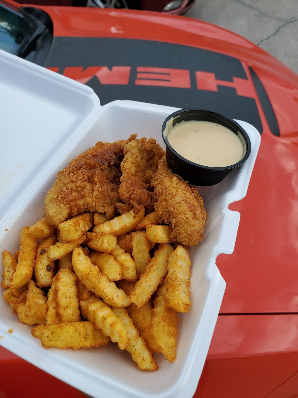 Yummys Hot Chicken | meal takeaway | 1001 Westheimer Rd, Houston, TX 77006, USA | 8322900602 OR +1 832-290-0602