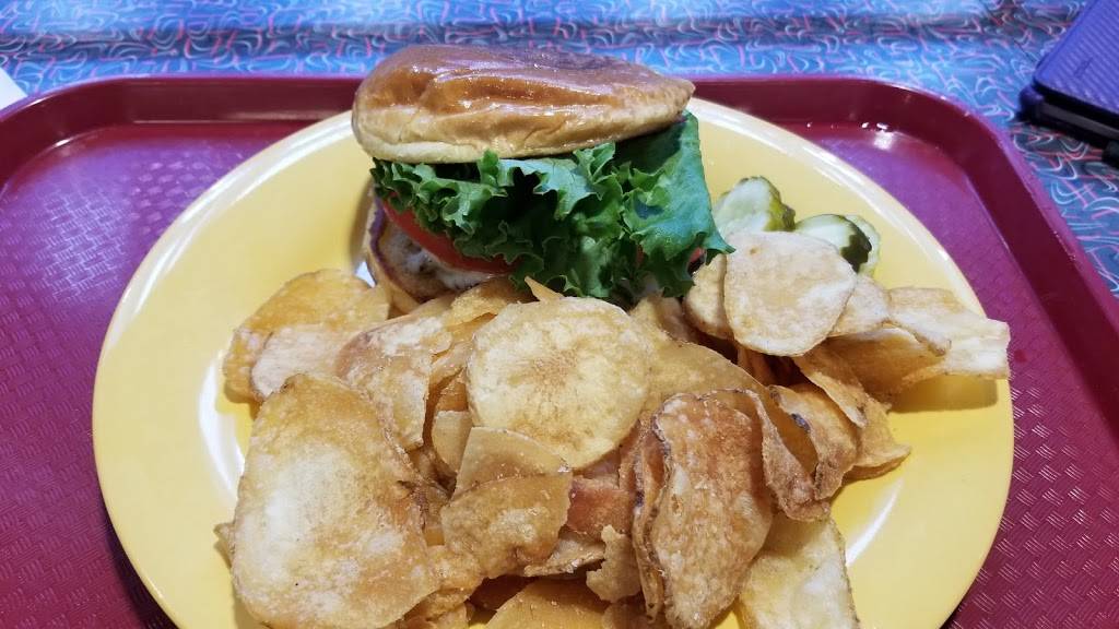 Hi-Way Diner | restaurant | 530 W River Rd, Hooksett, NH 03106, USA | 6032105305 OR +1 603-210-5305