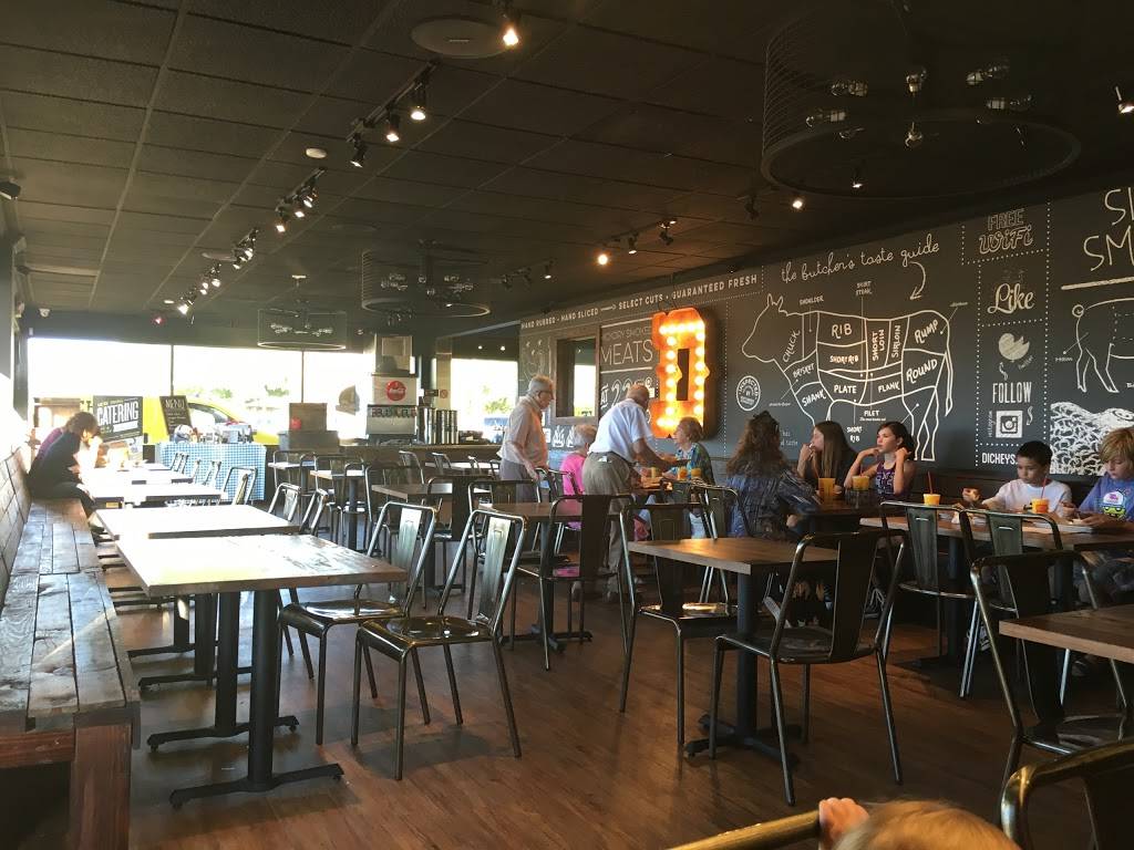 Dickeys Barbecue Pit | restaurant | 2748 S Alma School Rd, Mesa, AZ 85210, USA | 4804386666 OR +1 480-438-6666