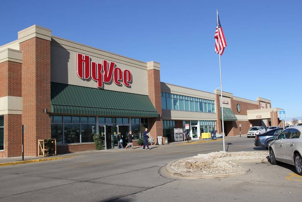 Hy-Vee | bakery | 1651 Midtown Rd, Peru, IL 61354, USA | 8152235219 OR +1 815-223-5219