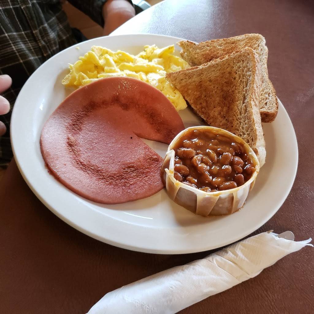 Constance Lake Lodge | restaurant | 175 Constance Lake Rd, Kanata, ON K2K 1X7, Canada | 6138322097 OR +1 613-832-2097