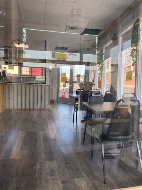 Uncle Ts Restaurant | restaurant | 573 N Main St, Waterbury, CT 06704, USA | 2037541834 OR +1 203-754-1834