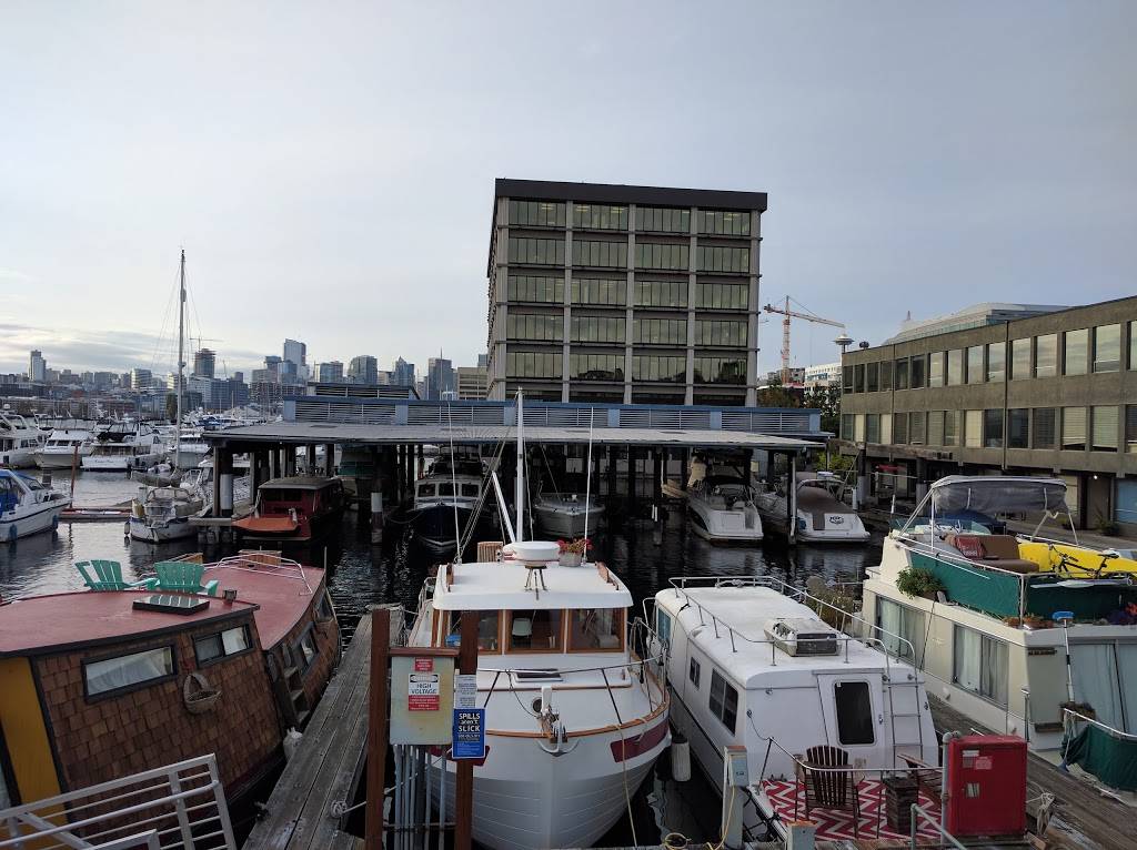 Boat House Deli | restaurant | 1818 Westlake Ave N # 215, Seattle, WA 98109, USA | 2062835042 OR +1 206-283-5042