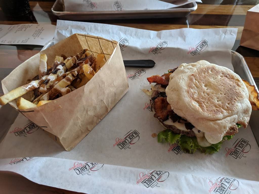 Black Label Burgers | restaurant | 683 Old Country Rd, Westbury, NY 11590, USA | 5163336059 OR +1 516-333-6059