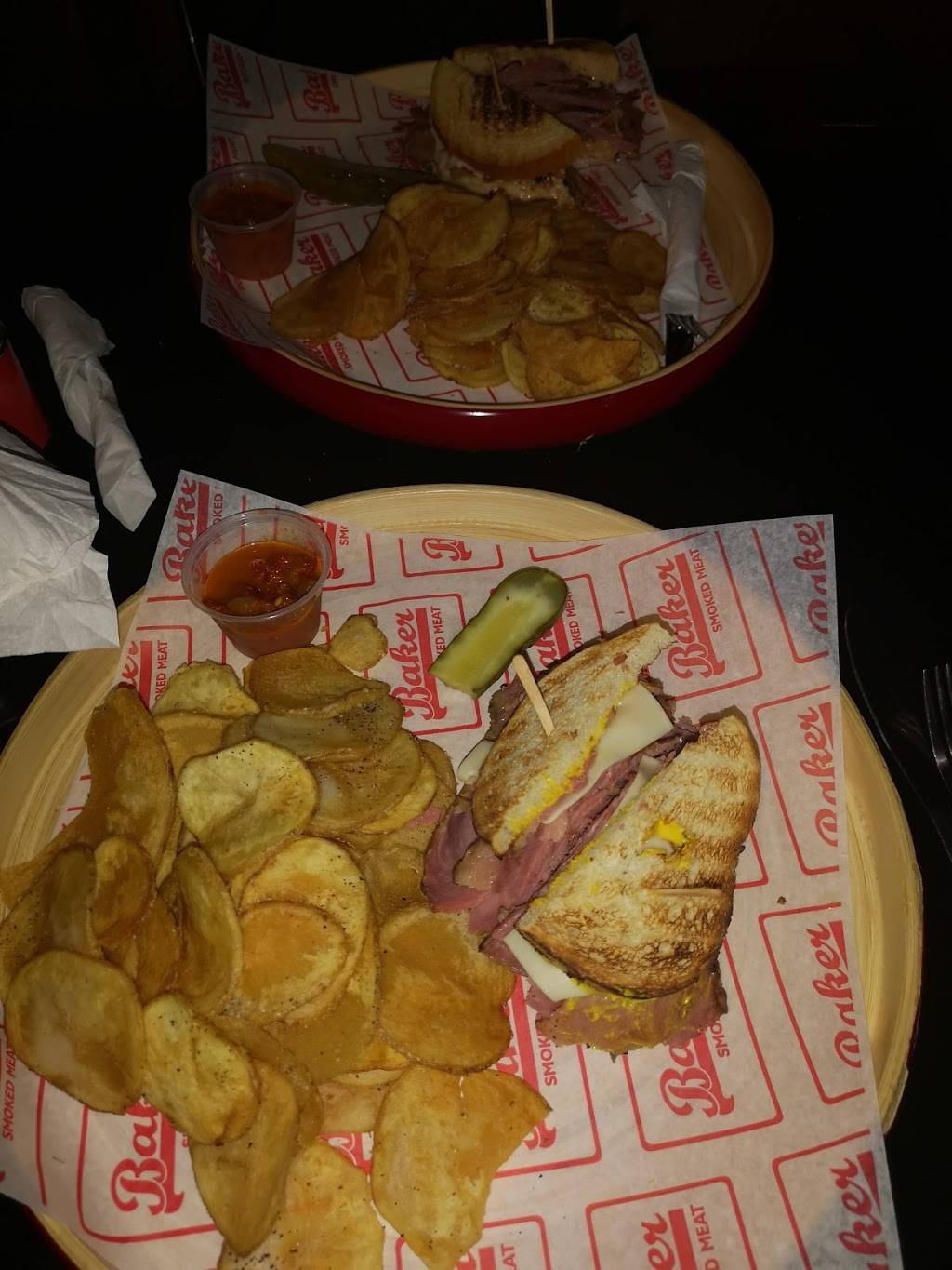 Baker Smoked Meat | restaurant | 157 Rue Richelieu, Saint-Jean-sur-Richelieu, QC J3B 6X7, Canada | 4503466226 OR +1 450-346-6226