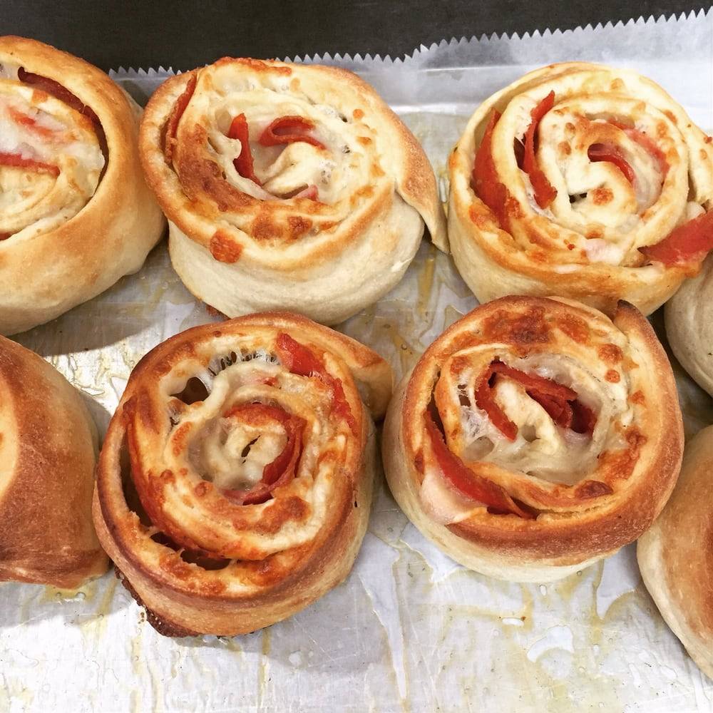 Vinnys Pizzeria | restaurant | 9701 57th Ave, Flushing, NY 11368, USA | 7186994433 OR +1 718-699-4433