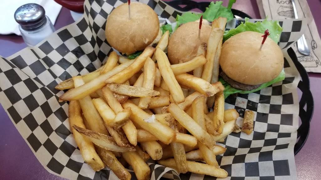 Pollys Pies Restaurant & Bakery | bakery | 23701 Moulton Pkwy, Laguna Hills, CA 92653, USA | 9493808383 OR +1 949-380-8383