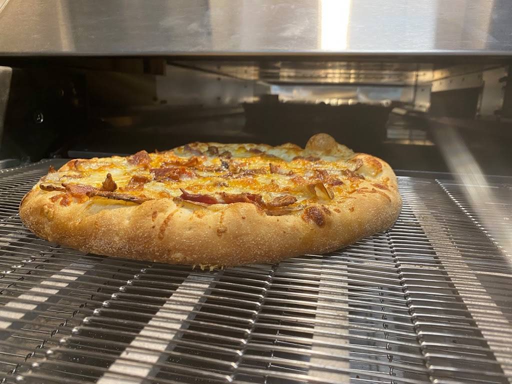 Peddlers Pizza Pub | restaurant | 5 Lincolnway, Valparaiso, IN 46383, USA | 2194774992 OR +1 219-477-4992