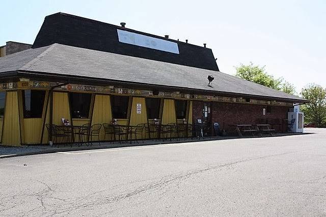 Dads Pub & Grub | restaurant | 4320 Northern Pike, Monroeville, PA 15146, USA | 4128565666 OR +1 412-856-5666