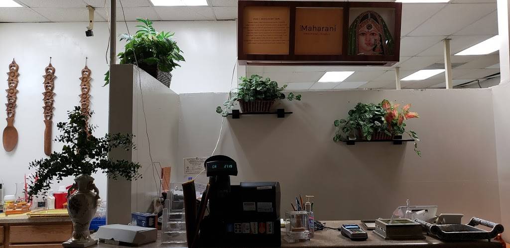 Maharani Indian Kitchen | restaurant | 104 S US-51, Forsyth, IL 62535, USA | 2178756169 OR +1 217-875-6169