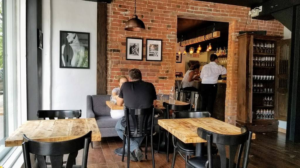 Miel | restaurant | 2194 Rue Centre, Montréal, QC H3K 1J4, Canada | 4383813838 OR +1 438-381-3838