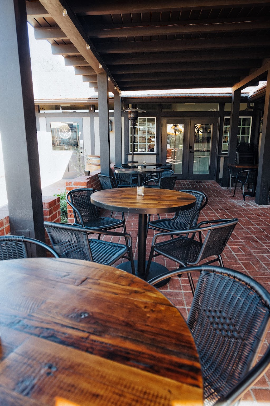 Whiskey N Rye BBQ | restaurant | 442 Atterdag Rd, Solvang, CA 93463, USA | 8056884227 OR +1 805-688-4227