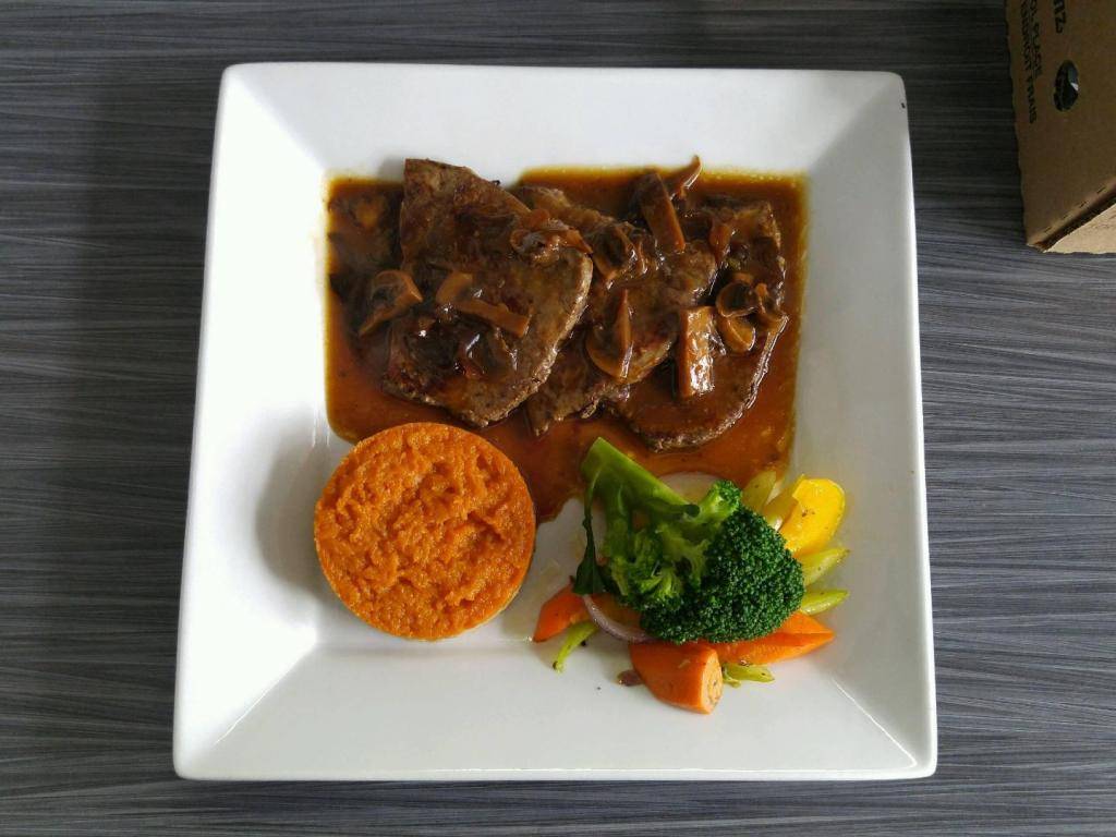 Le Salvatore | restaurant | 1376 Avenue Bourgogne, Chambly, QC J3L 1L3, Canada | 4504034473 OR +1 450-403-4473