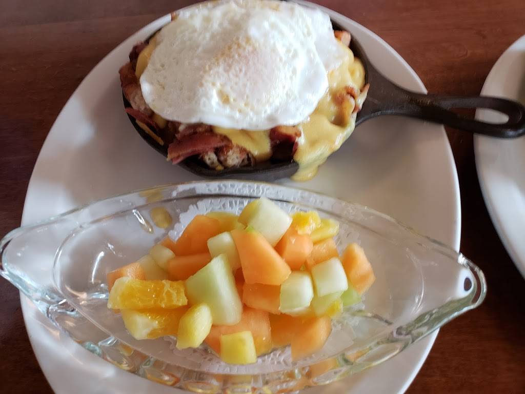 Broadway Diner | restaurant | 1550 Upper James St #20, Hamilton, ON L9B 2L6, Canada | 9055747444 OR +1 905-574-7444