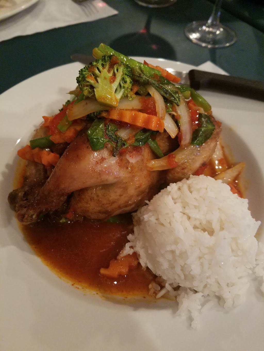 Siam Cuisine | restaurant | 4950 Old York Rd, Buckingham, PA 18912, USA | 2157947209 OR +1 215-794-7209