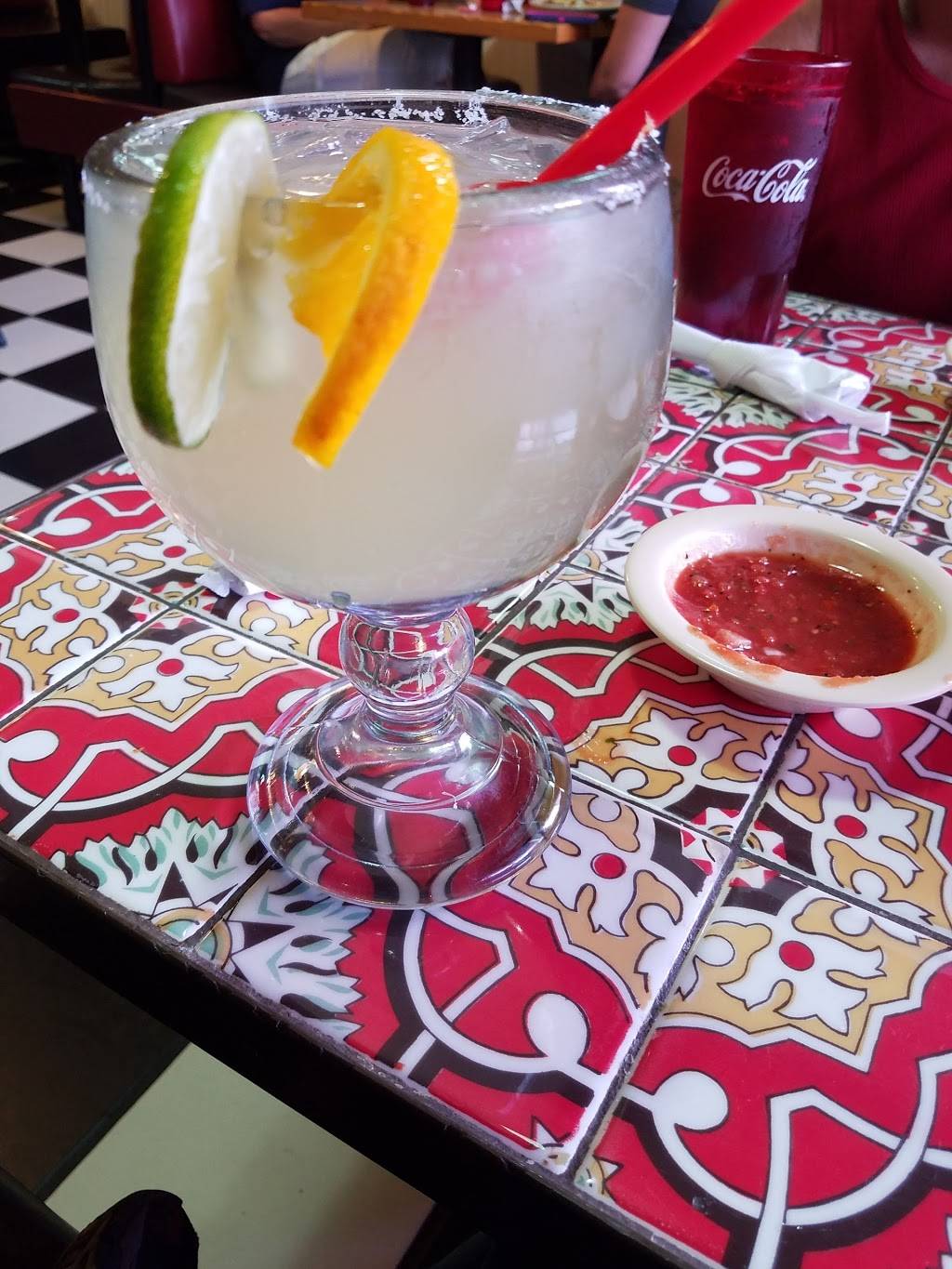 Los Tres Hermanos mexican restaurant | restaurant | 906 W Main St, Collinsville, OK 74021, USA | 9183713890 OR +1 918-371-3890