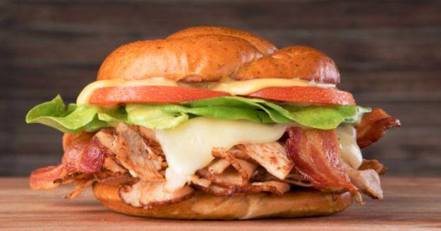 Fox & Hound | restaurant | 6051 SW Loop 820 Suite 322, Fort Worth, TX 76132, USA | 8174233600 OR +1 817-423-3600