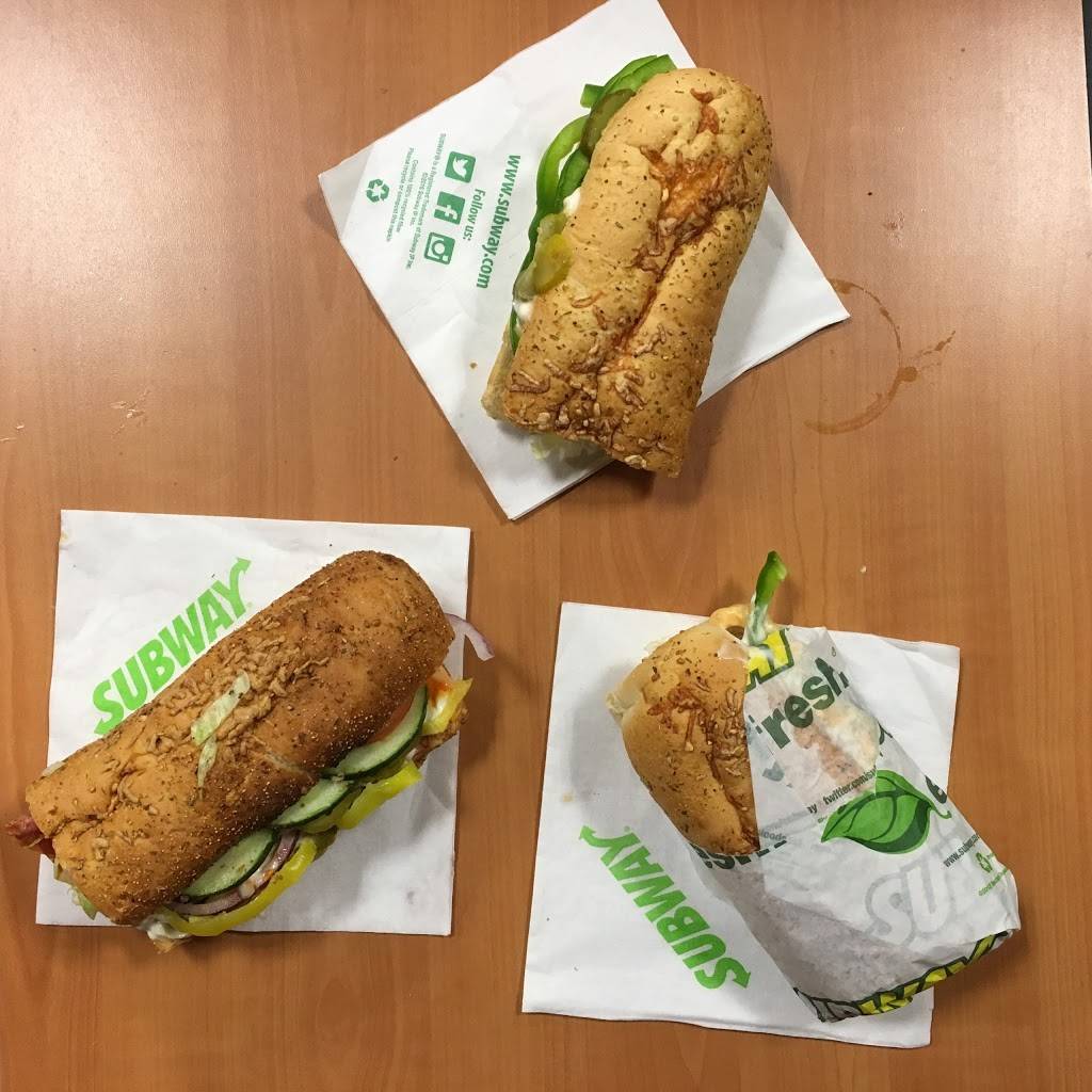 Subway | restaurant | 601 University Dr Ste 103, College Station, TX 77840, USA | 9798462165 OR +1 979-846-2165