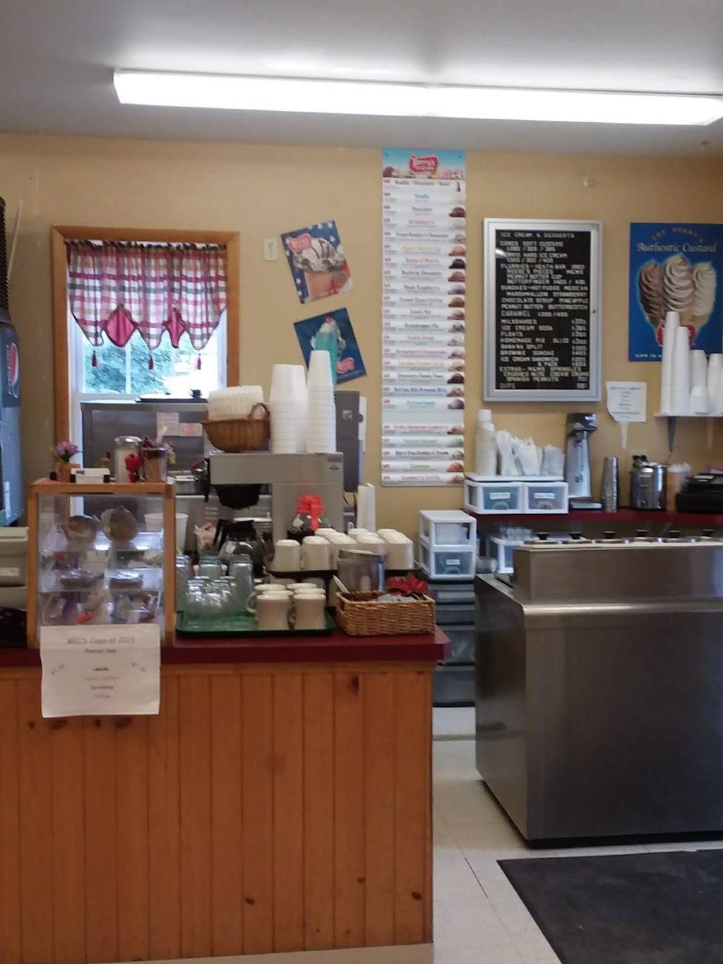 Susies Cafe LLC | restaurant | 37 W Main St, Morrisville, NY 13408, USA | 3156843350 OR +1 315-684-3350