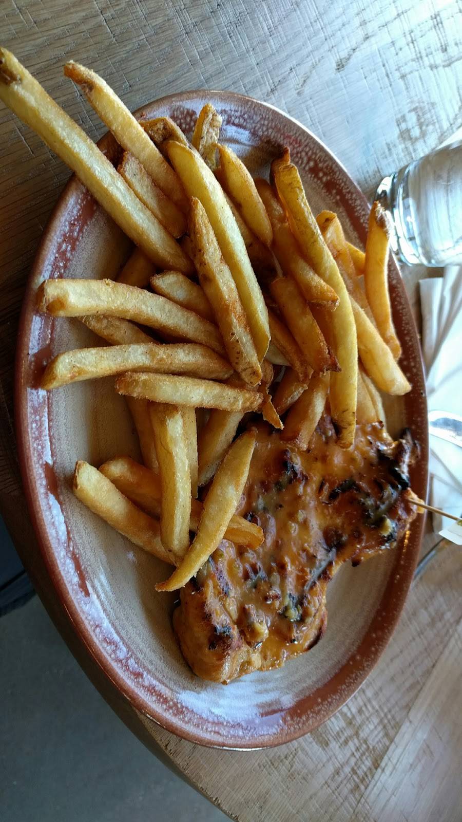 Nandos PERi-PERi | restaurant | 7400 Baltimore Ave, College Park, MD 20740, USA | 2405828420 OR +1 240-582-8420