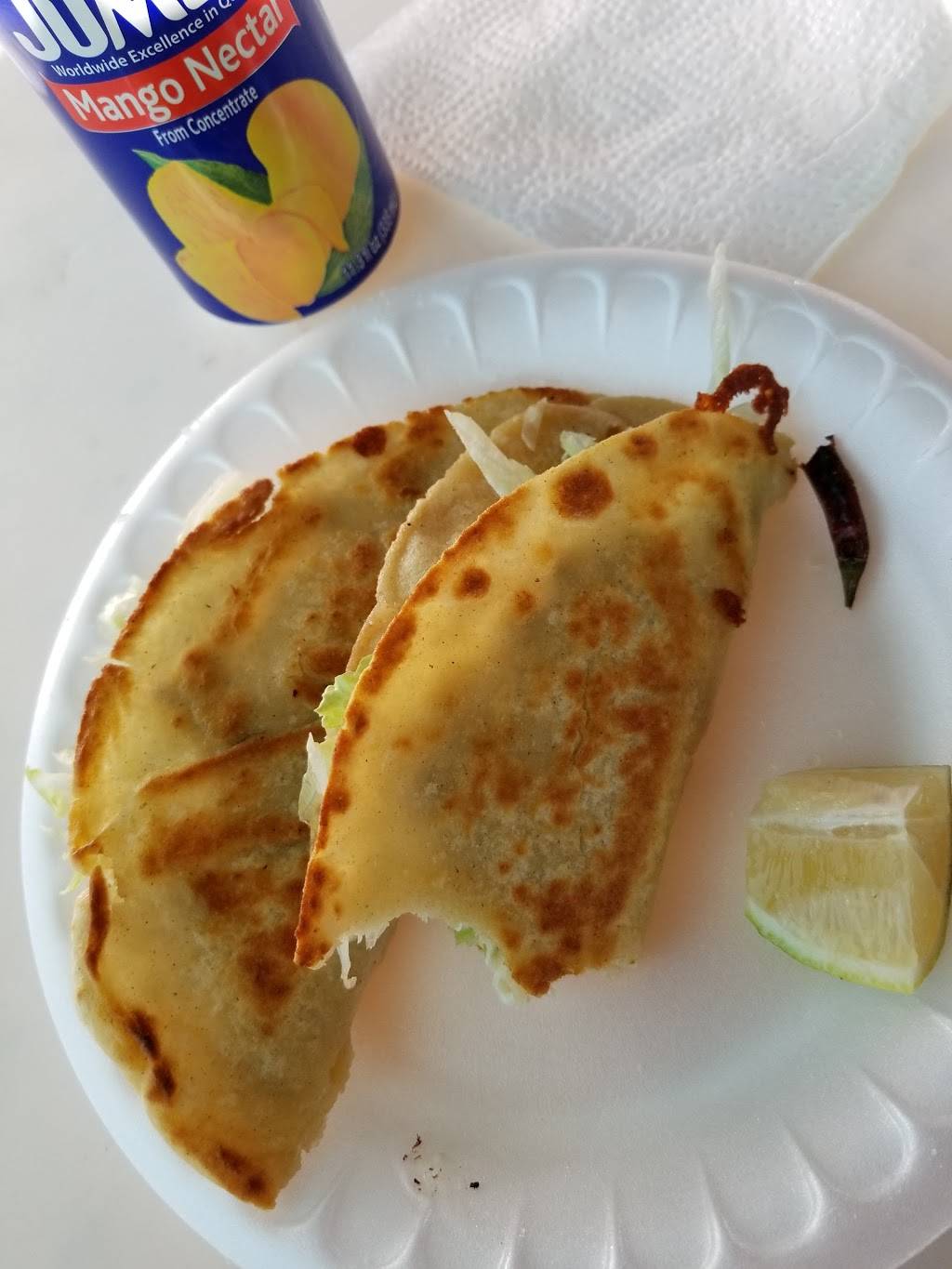 El Lorito | restaurant | 624 W Broadway Rd, Phoenix, AZ 85041, USA | 6023059294 OR +1 602-305-9294