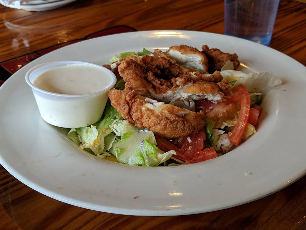 Cluckers | restaurant | 100 W Riverside Dr, Jeffersonville, IN 47130, USA | 8125903662 OR +1 812-590-3662