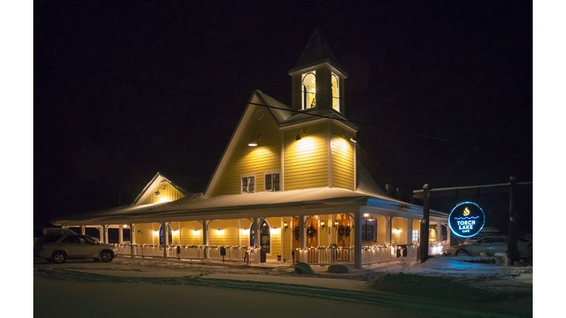 Torch Lake Café | restaurant | 4990 US-31, Central Lake, MI 49622, USA | 2315991111 OR +1 231-599-1111