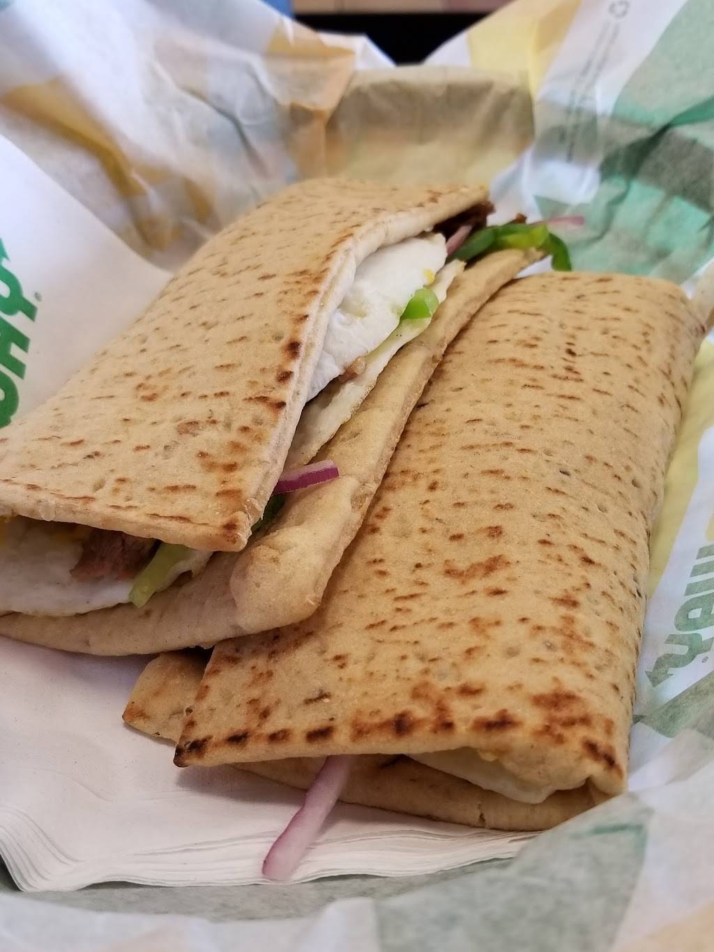 Subway Restaurants | restaurant | 2264 Tapo St, Simi Valley, CA 93063, USA | 8055813876 OR +1 805-581-3876