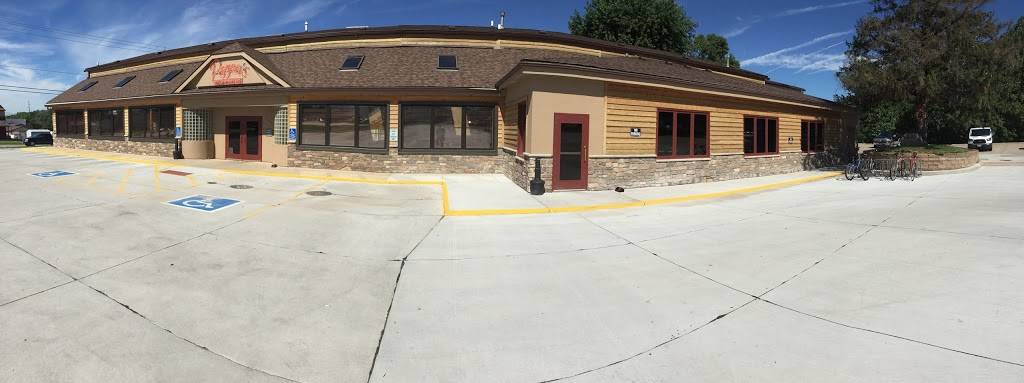 Peppers Grill & Sports Pub | restaurant | 620 E 18th St, Cedar Falls, IA 50613, USA | 3192669394 OR +1 319-266-9394