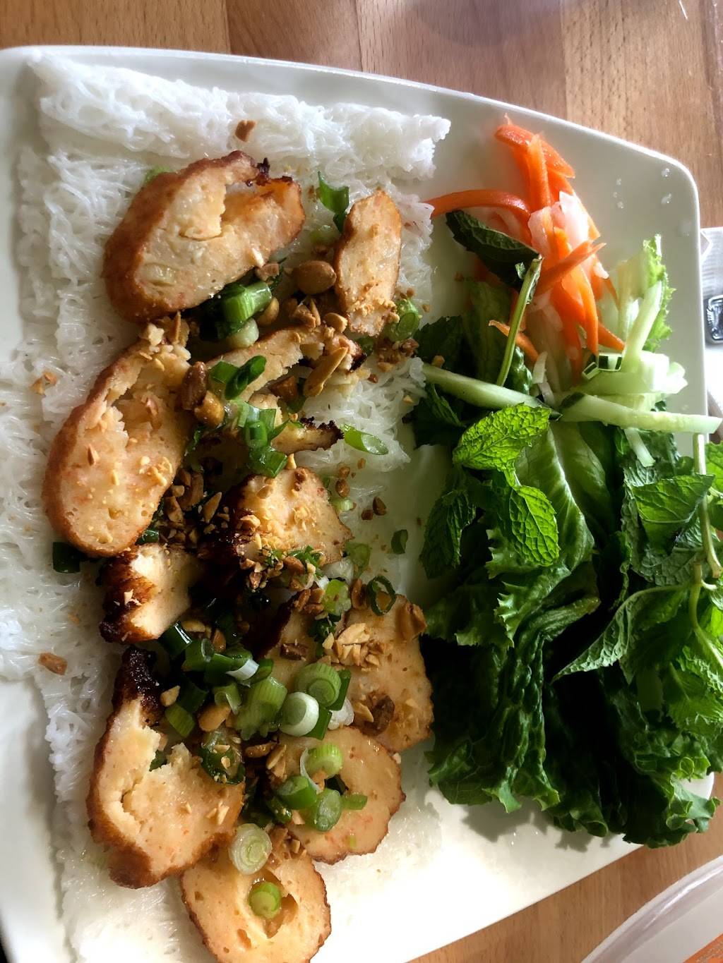 Pho Paris II | restaurant | 906 Washington St, Braintree, MA 02184, USA | 7814283298 OR +1 781-428-3298