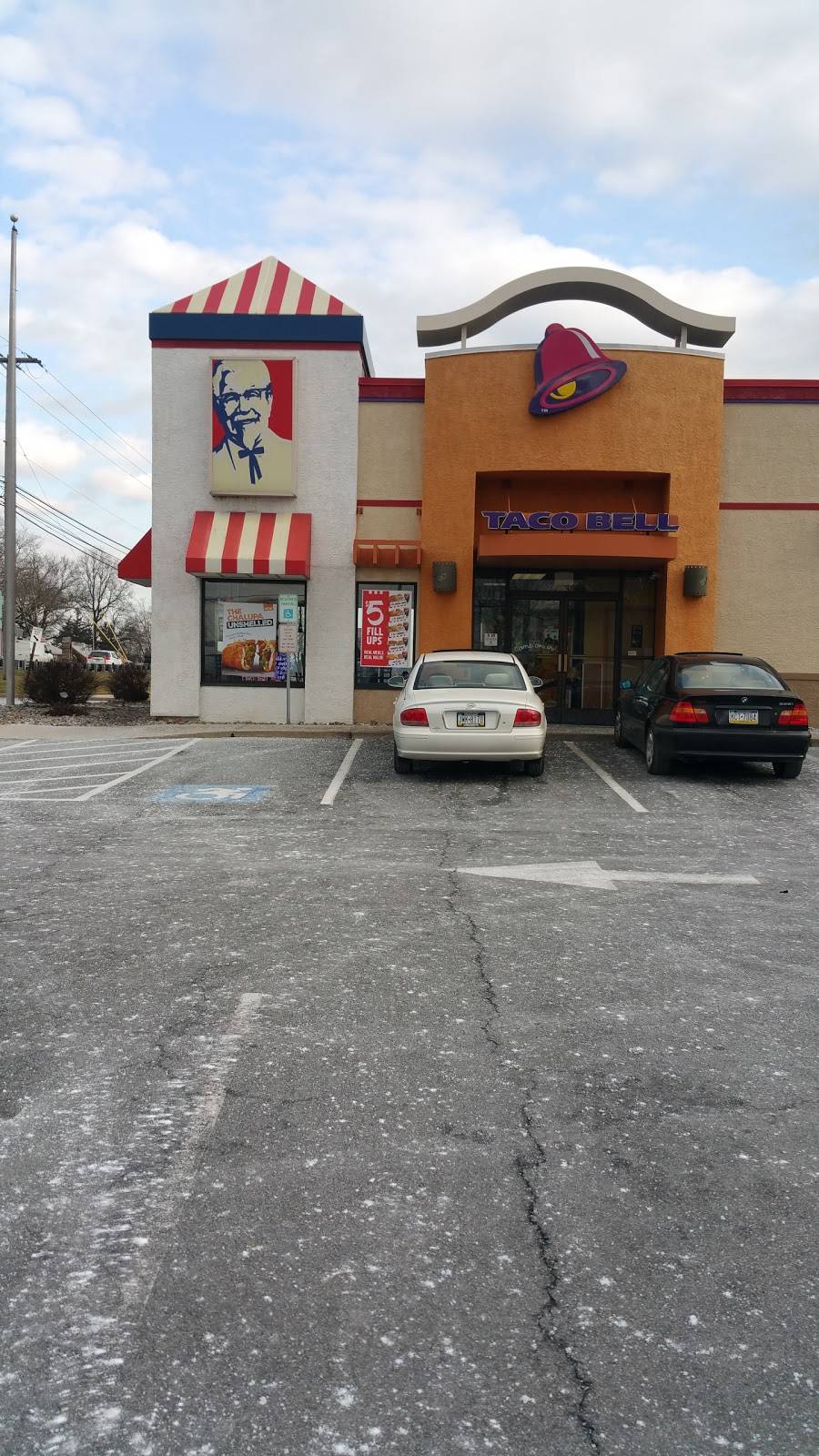 KFC | restaurant | 5800 Perkiomen Ave, Reading, PA 19606, USA | 6105829211 OR +1 610-582-9211