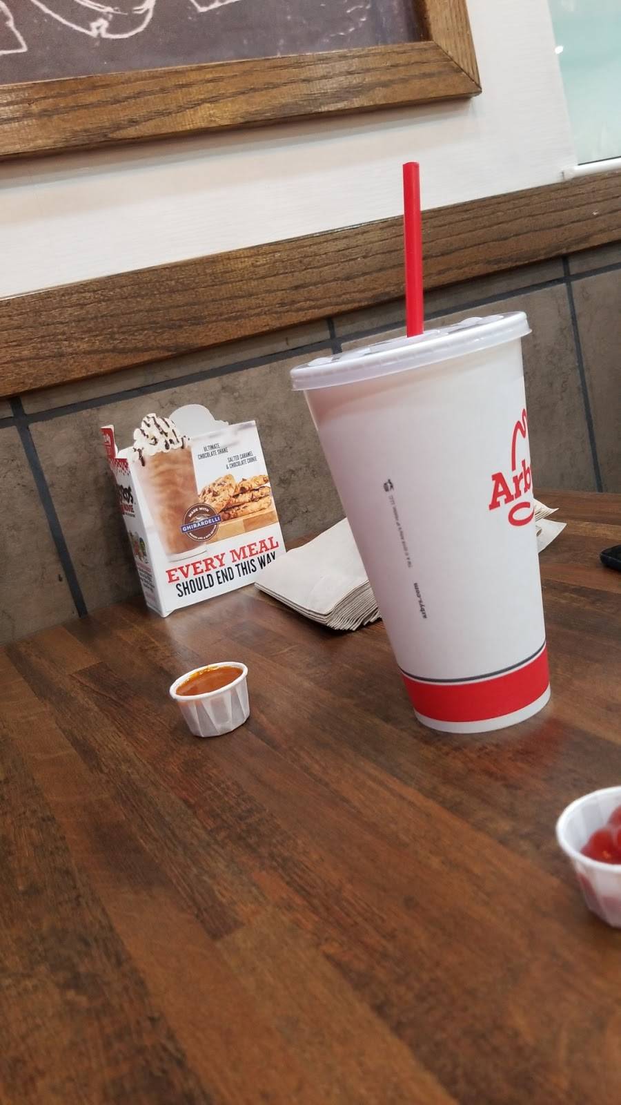 Arbys | meal takeaway | 10988 Montwood Dr, El Paso, TX 79924, USA | 9155988843 OR +1 915-598-8843