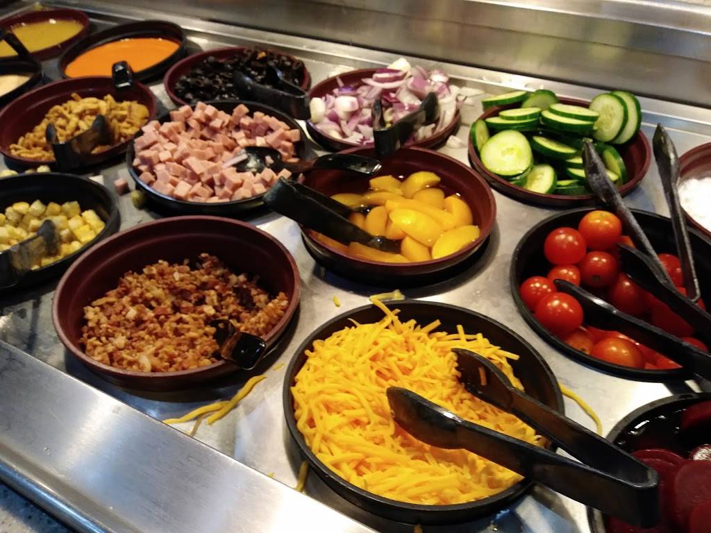 Hermie and Elliott Sadler Restaurant | restaurant | 920 W Atlantic St, Emporia, VA 23847, USA | 4346346709 OR +1 434-634-6709