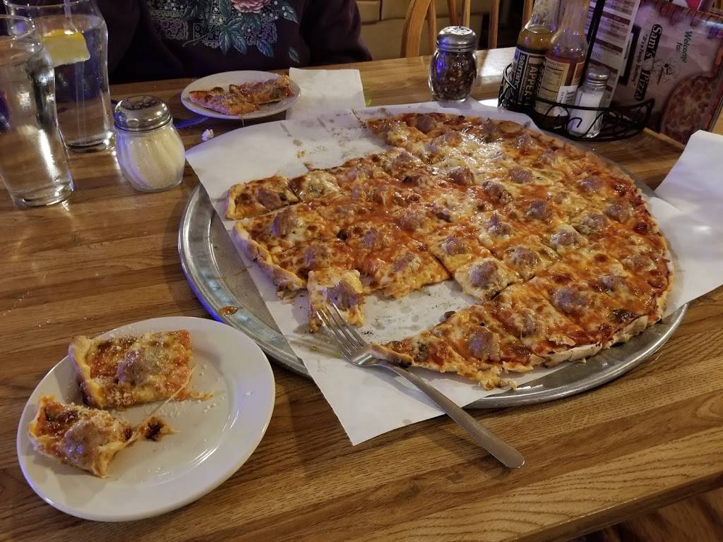 Sams Pizza of Wausau | restaurant | 111 Elm St #4669, Wausau, WI 54401, USA | 7158423165 OR +1 715-842-3165